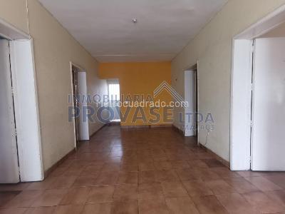 Casa de 5 alcobas en venta en Lleras Restrepo, Cúcuta, 300 m² · foto 15 de 20