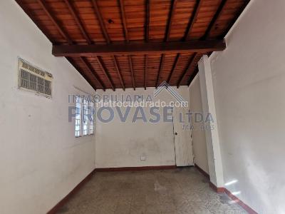 Casa de 5 alcobas en venta en Lleras Restrepo, Cúcuta, 300 m² · foto 19 de 20