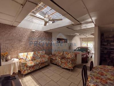 Casa de 5 alcobas en venta en Centro, Cúcuta, 240 m² · foto 7 de 13
