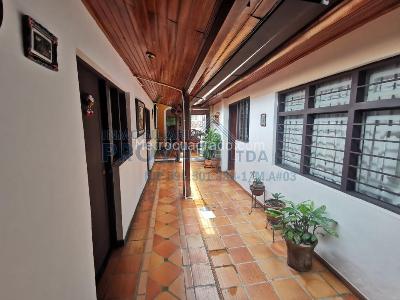 Casa de 5 alcobas en venta en Pueblo Nuevo, Cúcuta, 300 m² · foto 4 de 20