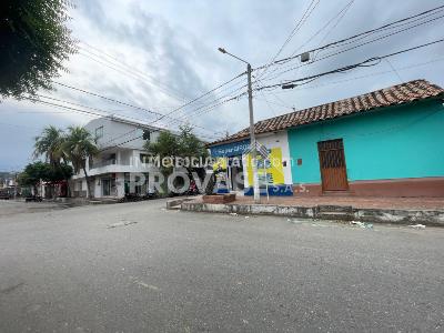 Casa de 5 alcobas en venta en Carora, Cúcuta, 324 m² · foto 2 de 5