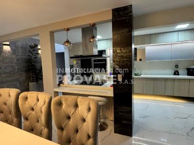 Casa de 4 alcobas en venta en Av, Cúcuta, 256 m² · foto 2 de 9