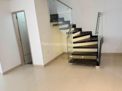 Casa de 2 alcobas en venta en Prados Del Este, Cúcuta, 105 m² · foto 2 de 18