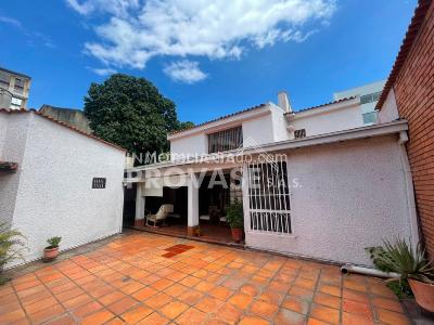 Casa de 4 alcobas en venta en Caobos, Cúcuta, 372 m² · foto 19 de 20
