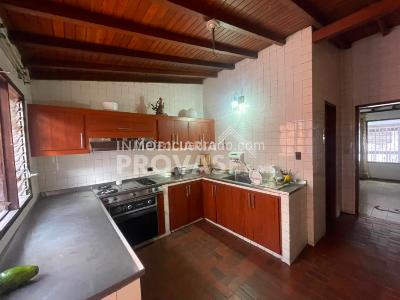 Casa de 4 alcobas en venta en Caobos, Cúcuta, 372 m² · foto 9 de 20