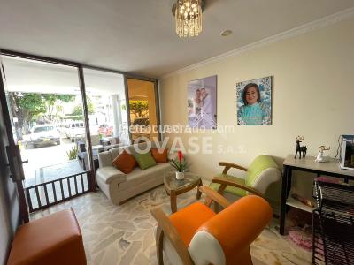 Casa de 5 alcobas en venta en Av, Cúcuta, 198 m² · foto 2 de 20