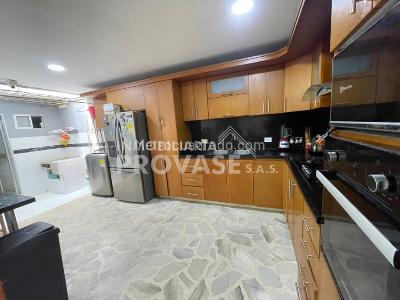 Casa de 5 alcobas en venta en Av, Cúcuta, 198 m² · foto 6 de 20