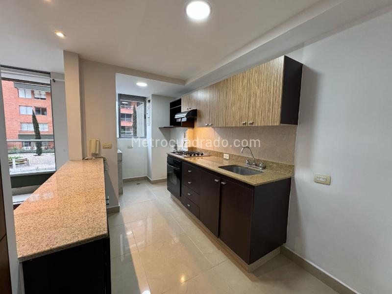 Espectacular Apartamento de 3 Alcobas en Ciudad del Río, El Poblado - 2