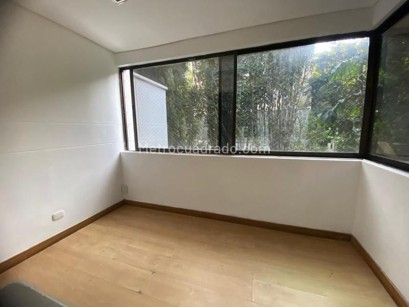 Casa Innovadora de 5 Alcobas en El Poblado - 3