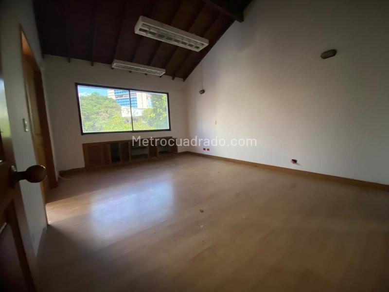 Casa Innovadora de 5 Alcobas en El Poblado - 6