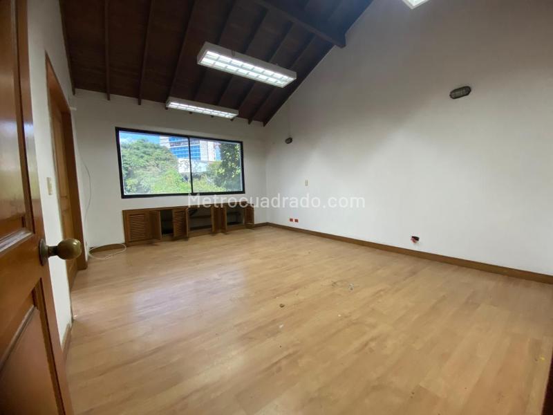 Casa Innovadora de 5 Alcobas en El Poblado - 7