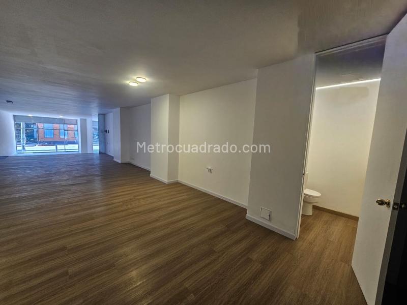 Local Comercial en Arriendo, LAGO ATLANTIS, Bogotá D.C. - Más