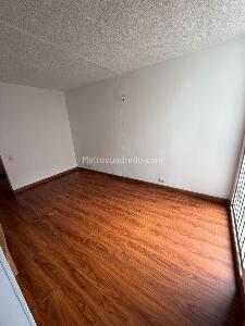 Apartamento de 3 alcobas en venta en Hayuelos, Bogotá, 76 m² · foto 8 de 20