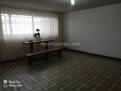 Casa de 5 alcobas en venta en Las Orquideas, Bogotá, 345 m² · foto 2 de 20