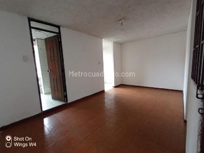 Casa de 5 alcobas en venta en Las Orquideas, Bogotá, 345 m² · foto 8 de 20