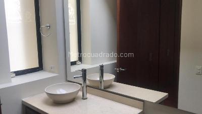 Casa de 4 alcobas en venta en Senderos De Canelon, Cajicá, 377 m² · foto 19 de 20