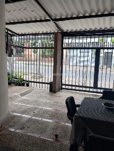 Casa de 3 alcobas en venta en Barrio Blanco, Girardot, 115 m² · foto 12 de 20