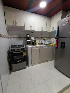 Casa de 5 alcobas en venta en La Gaitana, Bogotá, 216 m² · foto 3 de 20