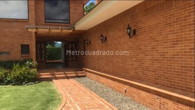 Casa de 5 alcobas en arriendo en Hacienda San Simon Pl, Bogotá, 518 m² · foto 6 de 20