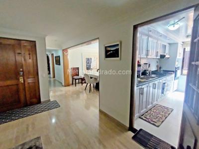 Apartamento de 3 alcobas en venta en La Carolina, Bogotá, 146 m² · foto 3 de 20