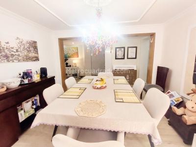 Apartamento de 3 alcobas en venta en La Carolina, Bogotá, 146 m² · foto 6 de 20