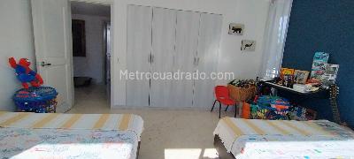 Apartamento de 3 alcobas en venta en El Peñon, Girardot, 168 m² · foto 16 de 20