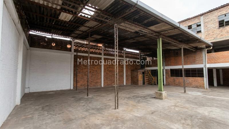 Bodega en Venta, Terreros, Soacha - Más