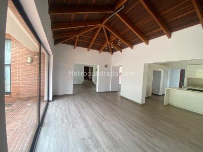 Casa de 4 alcobas en venta en Guaymaral, Bogotá, 418 m² · foto 4 de 20