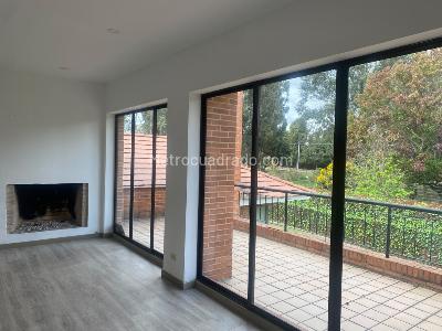 Casa de 4 alcobas en venta en Guaymaral, Bogotá, 418 m² · foto 10 de 20