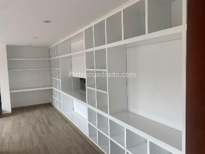 Casa de 4 alcobas en venta en Guaymaral, Bogotá, 418 m² · foto 13 de 20