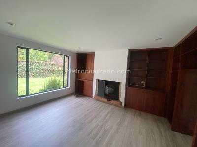 Casa de 4 alcobas en venta en Guaymaral, Bogotá, 418 m² · foto 14 de 20