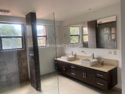 Casa de 4 alcobas en venta en Guaymaral, Bogotá, 418 m² · foto 15 de 20