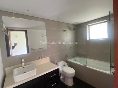 Casa de 4 alcobas en venta en Guaymaral, Bogotá, 418 m² · foto 18 de 20