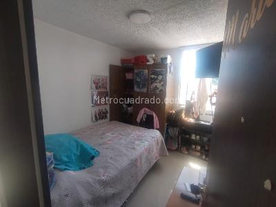 Apartamento de 2 alcobas en venta en Escocia Vi Sectores I, Bogotá, 50 m² · foto 10 de 11