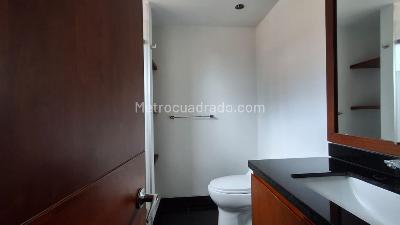 Casa de 4 alcobas en arriendo en San Jose De Bavaria, Bogotá, 350 m² · foto 11 de 20