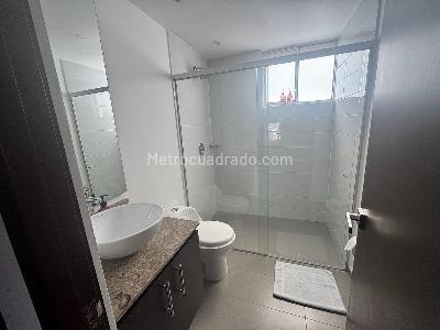 Apartaestudio en venta en El Poblado Las Palmas, Medellín, 57 m² · foto 19 de 20