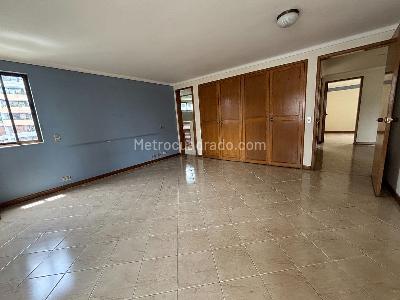 Apartamento de 3 alcobas en venta en El Poblado Castropol, Medellín, 230 m² · foto 16 de 20