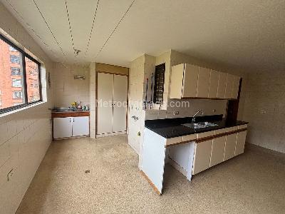 Apartamento de 3 alcobas en venta en El Poblado Castropol, Medellín, 230 m² · foto 10 de 20