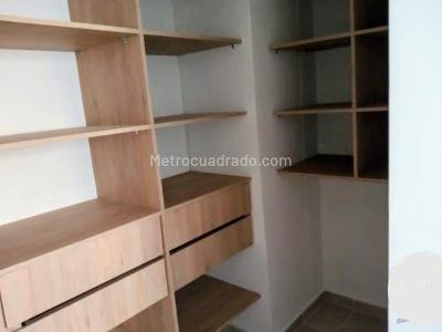 Apartamento de 3 alcobas en venta en Oceana, Bello, 83 m² · foto 9 de 20