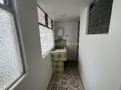Apartamento de 4 alcobas en venta en Laureles, Medellín, 125 m² · foto 8 de 20
