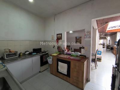 Casa de 5 alcobas en venta en Prado Centro, Medellín, 230 m² · foto 10 de 20