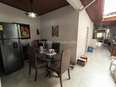 Casa de 5 alcobas en venta en Prado Centro, Medellín, 230 m² · foto 8 de 20