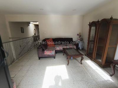 Casa de 5 alcobas en venta en Prado Centro, Medellín, 230 m² · foto 3 de 20