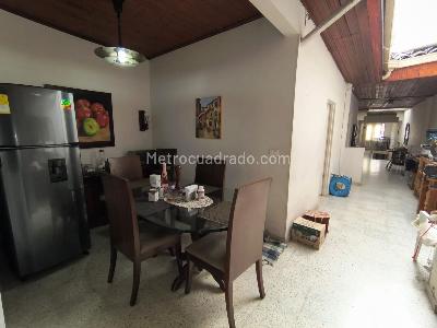 Casa de 5 alcobas en venta en Prado Centro, Medellín, 230 m² · foto 19 de 20