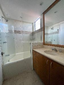 Apartamento de 3 alcobas en venta en El Diamante, Medellín, 138 m² · foto 7 de 20