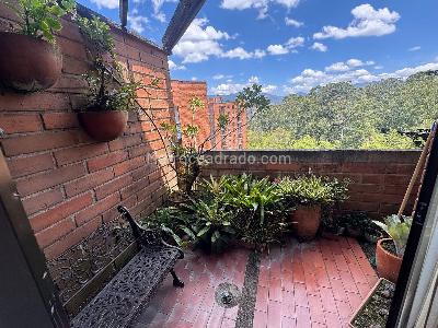 Apartamento de 3 alcobas en venta en El Diamante, Medellín, 138 m² · foto 2 de 20