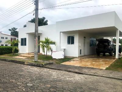 Casa de 4 alcobas en venta en Flandes, Girardot, 165 m² · foto 3 de 20