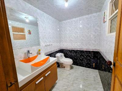 Casa de 5 alcobas en venta en Batan Malibu, Bogotá, 360 m² · foto 5 de 20