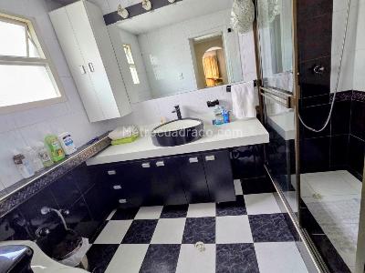 Casa de 5 alcobas en venta en Batan Malibu, Bogotá, 360 m² · foto 17 de 20