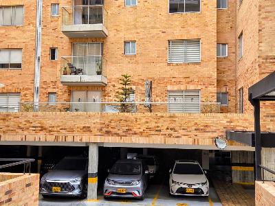 Apartamento de 2 alcobas en venta en Los Lagartos, Bogotá, 131 m² · foto 17 de 20